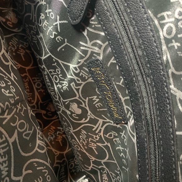 Betsey Johnson Black And White Striped Tote with Patches BRAND NEW WITH TAGS - Picture 11 of 13